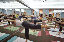 Bikram Yoga Spain Malasaña - Foto 1