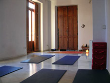 DHARMA DHYANA Centro de Yoga Integral - Foto 1