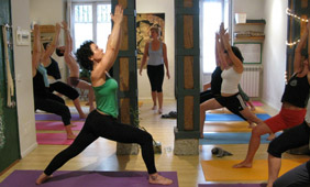 Ashtanga Yoga Madrid - Foto 1