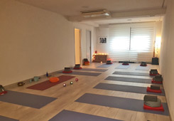 YogaBilbao, centro de yoga y meditación - Foto 1
