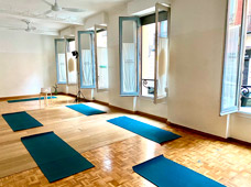 ELENA FERRARIS YOGA - Foto 1