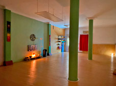 A. KARUNA, ESCUELA DE YOGA - Foto 1