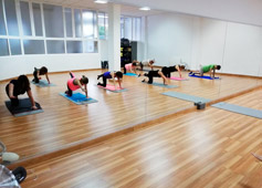 Sharma Escuela Yoga y Pilates - Foto 1