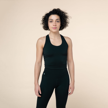 Top corto de yoga negro con espalda nadadora