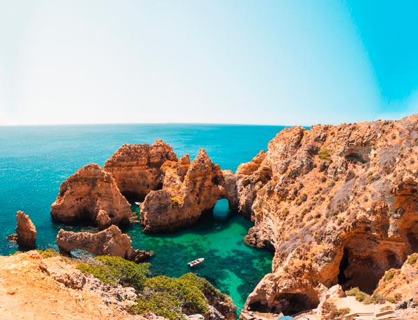 Aire que expande. Retiro de yoga y naturaleza en el sur de Portugal.