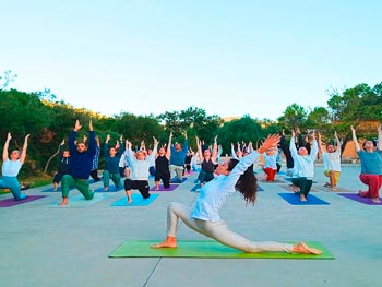 Formacin de Yoga Integral - Curso de Instructor/a 300h