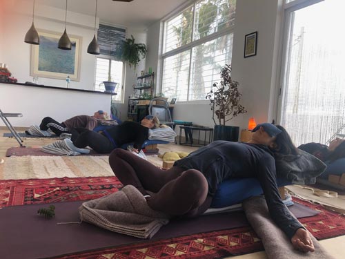 Ra�z Tierra. Retiro de Hatha Yoga y Yoga Nidra en Cabo de Gata-N�jar