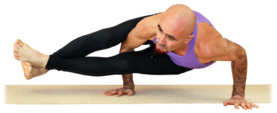 Postura de los ocho ángulos - ASTAKRASANA