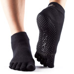 Calcetines de yoga ToeSox Ankle negro con dedos